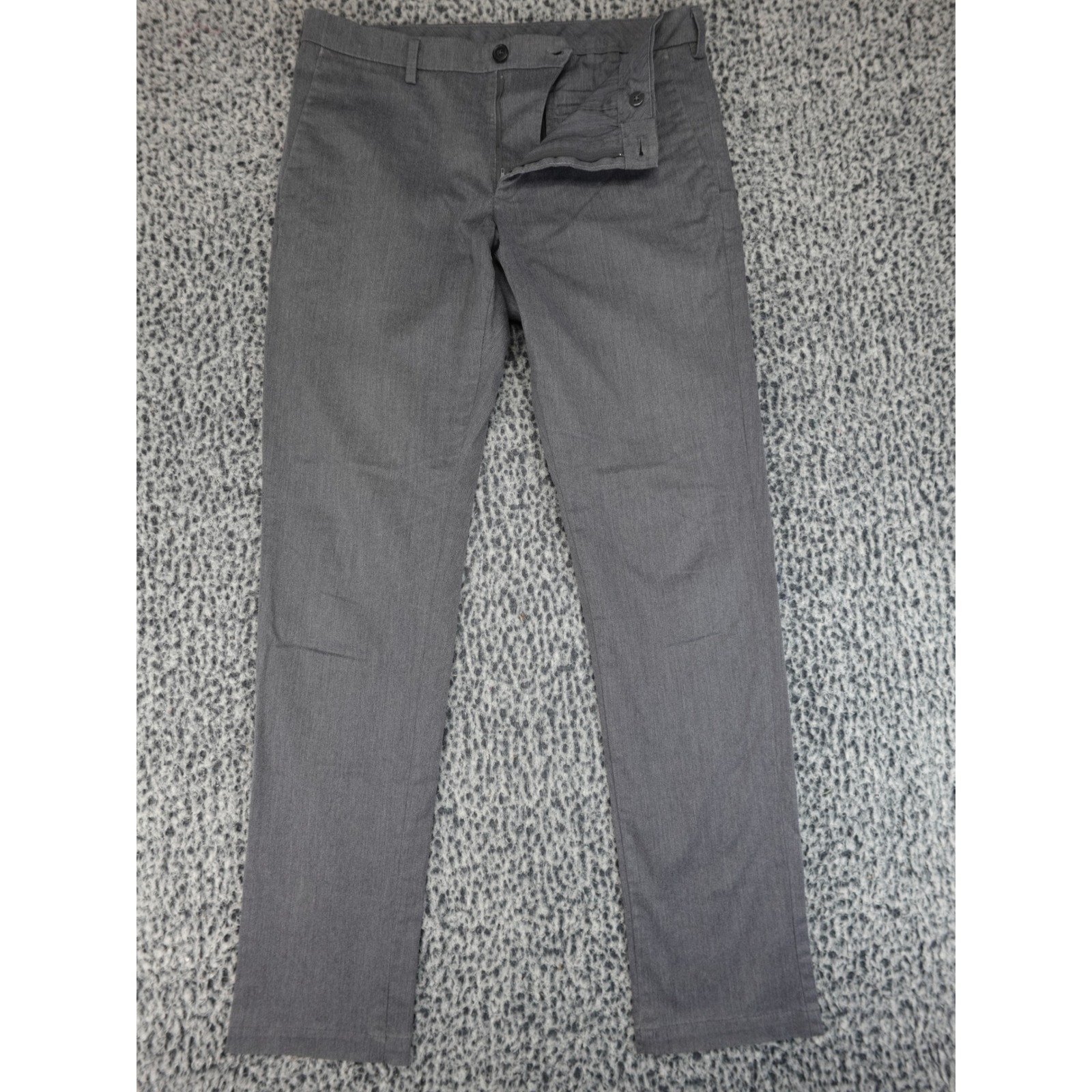 Uniqlo Gray Chino Trousers Mens 33 Gray Good Flat Front Straight Leg Pants